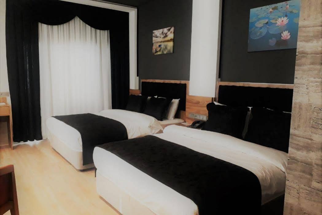 Rose Bay Hotel 마니사 외부 사진